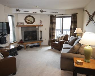 Mountain Lodge at Okemo - Ludlow - Living room