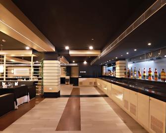 هوتل باتليبوترا كونتينينتال - باتنا - بار