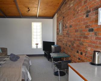 Colonial Bank Motel - Omeo