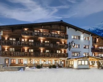 Lechquell Hotel Post - Steeg - Gebouw