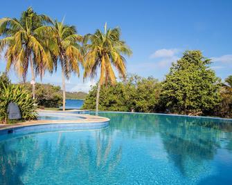 Costa Bonita Private Villas - Culebra - Bazén