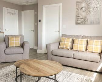 Shore View - Burntisland - Living room