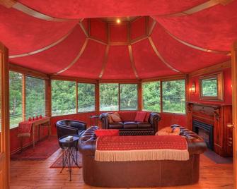 Kentisbury Country House on Cradle Coast, lovely rural retreat - Sheffield - Living room