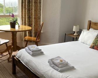 Donnington Guest House - Truro - Bedroom