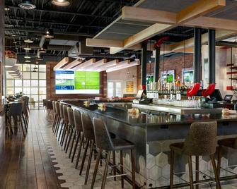 Delta Hotels by Marriott Indianapolis Airport - Indianapolis - Bar