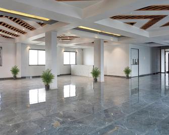 OYO Arcadia Guest House - Guwahati - Lobby