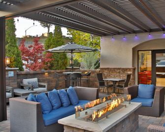 Holiday Inn Express Prescott By IHG - Prescott - Patio