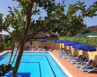 Portoferraio/Residence Alithai - Portoferraio - Havuz