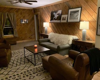 White Mountain Getaway - Bethlehem - Wohnzimmer