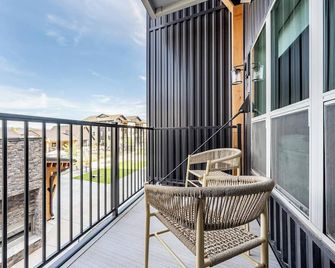 Landing Stylish 1bd Clubhouse Game Room - Prescott Valley - Balcony