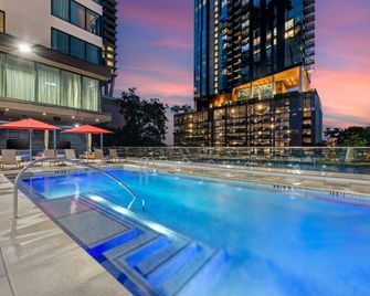 Cambria Hotel Austin Downtown - Austin - Pool