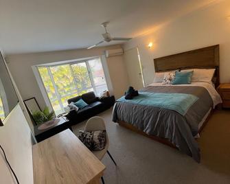 Chill Lux Spa Unit - North Lakes - Bedroom