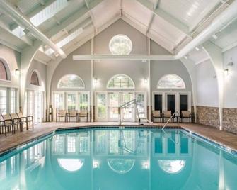Wyndham Kingsgate - 1 Bedroom Suite - Williamsburg - Pool