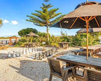 The Honest Lawyer, an Ascend Collection Hotel - נלסון - פטיו