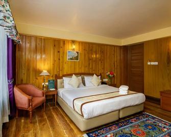 Muscatel Himalayan Resort - 400 Mts from Mall Road - Darjeeling - Bedroom