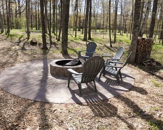 Open Year-Round. Pristine Cottage Minutes from Egg Harbor. - Egg Harbor - Patio