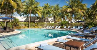 西棕櫚灘萬豪酒店 - 西棕櫚海灘 - 西棕櫚海灘 - 游泳池