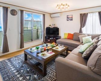 Laulea - Kin - Living room