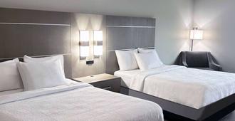 La Quinta Inn & Suites by Wyndham Jackson/Cape Girardeau - Jackson - Habitación