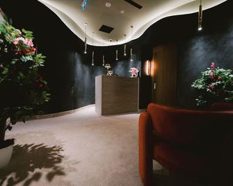Noemie Hotel - Himarë - Recepción