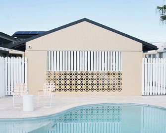 The Mysa Motel - Surfers Paradise - Pool