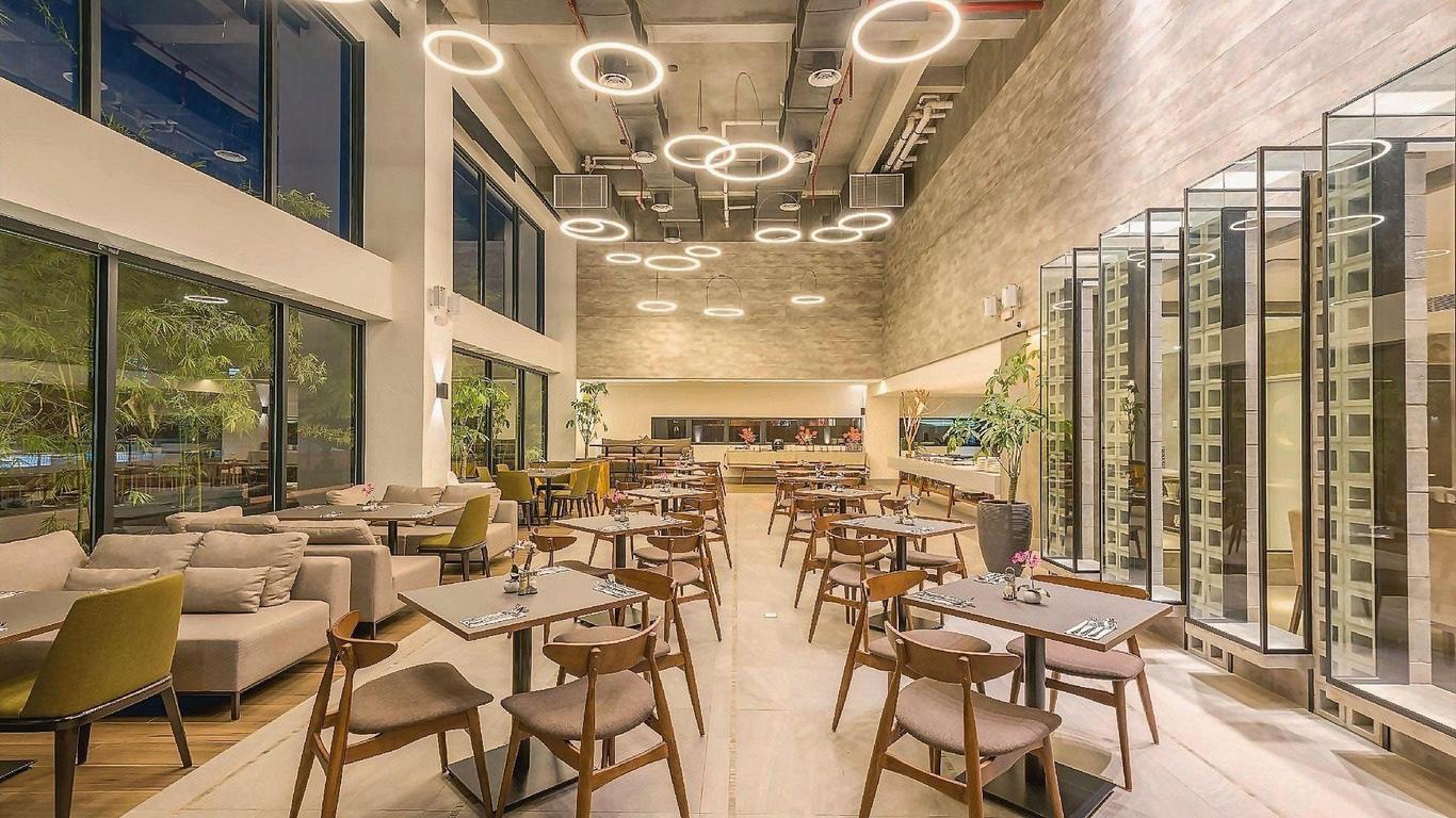 Jinhold Hotel & Serviced Apartment