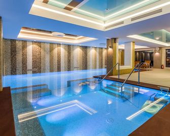 New Splendid Hotel & Spa - Adults Only - Mamaia - Piscina