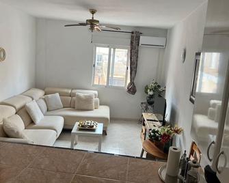 Cozy apartment San miguel de Salinas - San Miguel de Salinas - Living room