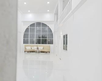 I Na Seaview - Ban Phe - Lobby