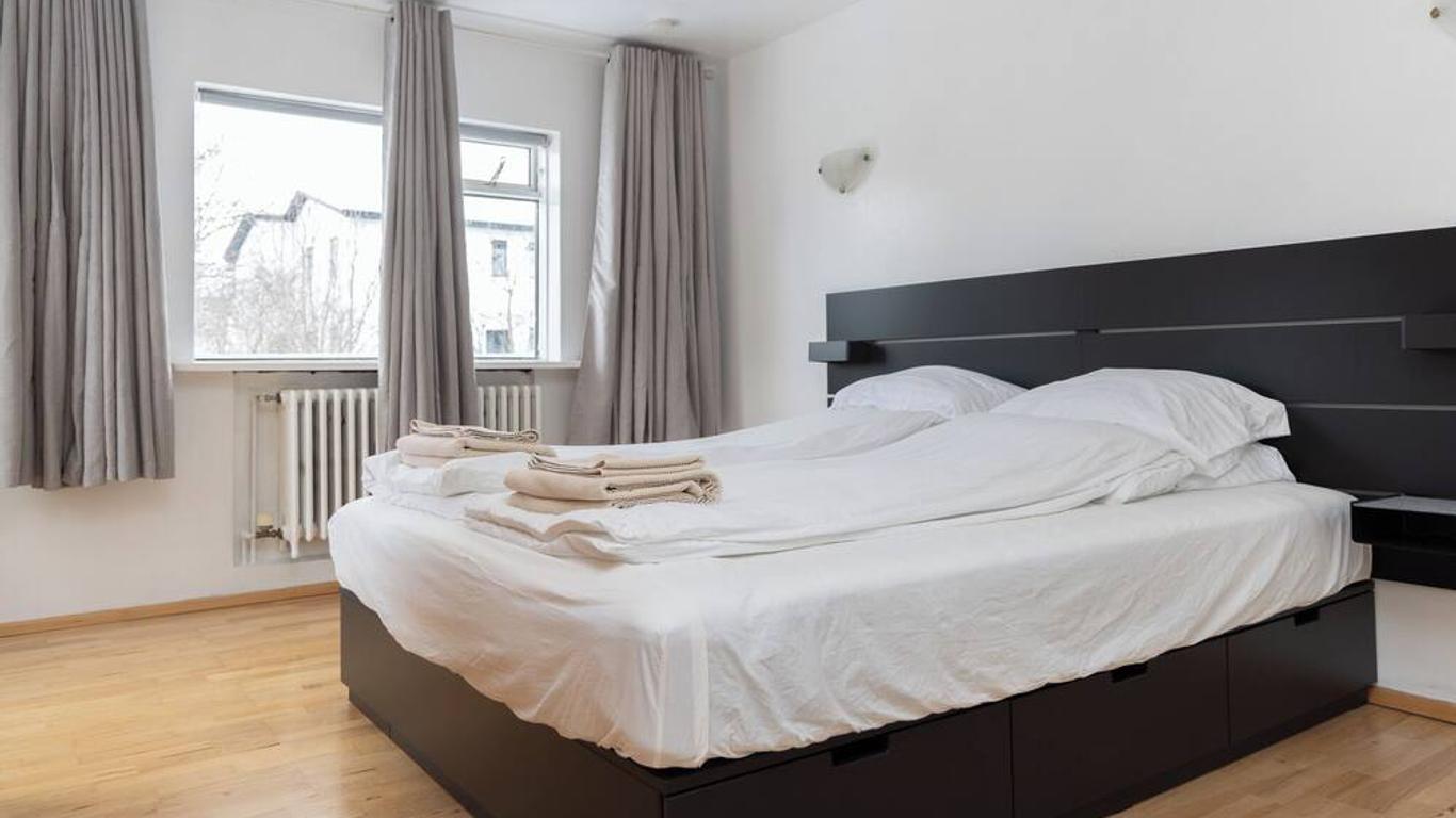 سمرداي جيست هاوس