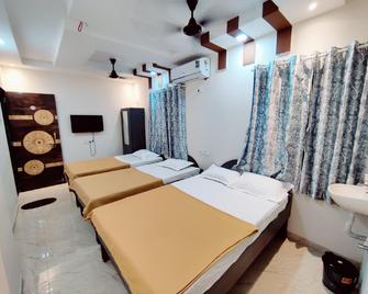 Anandvan Beach Resort - Alibag - Bedroom