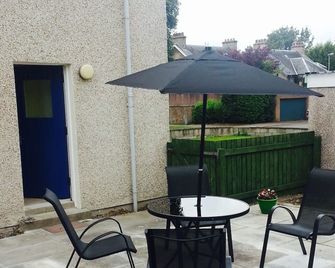 Superb Location, Near Town Centre With The Lovely Ness Islands On the Doorstep. - Inverness - Patio