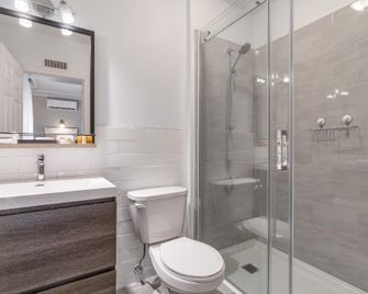 Manoir de la Tour - Par Aneyro - Quebec - Baño