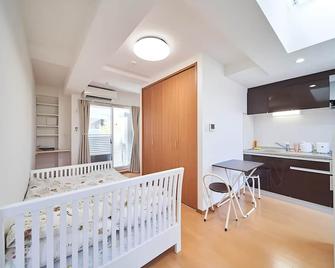 Sunny 3 - guest American - style Osaka apt.Private bath, kitchen. Unit 301. - Osaka - Cocina