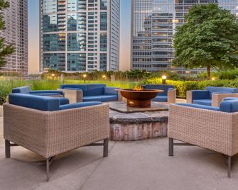 Radisson Blu Aqua Hotel, Chicago, IL - שיקאגו - שירותי מקום האירוח