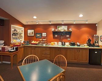 Travelers Rest Motel - Intercourse - Buffet