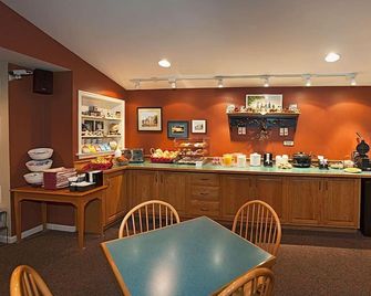 Travelers Rest Motel - Intercourse - Buffet