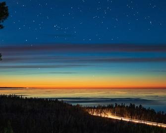 Tettegouche Cedar Log Cabin amazing Lake Superior views near 4 state parks, SHT - Silver Bay - Beach