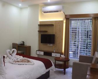 Jatra Grand Castle Hotel - Comilla - Bedroom