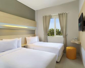 Zizz Convention Hotel - North Kuta - Soverom