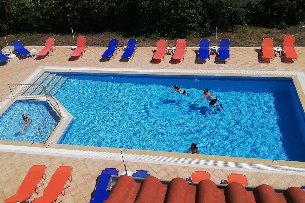 Likourgos beach apartments - Corfu - Pool