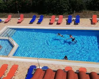 Likourgos beach apartments - Corfu - Pool