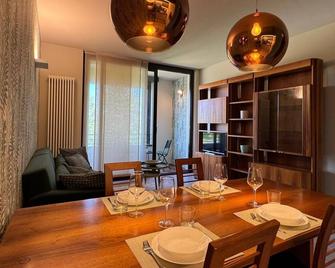 La Libellula - [Parcheggio gratuito] - Alba - Dining room