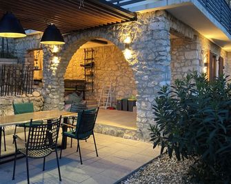 Kuca Za Odmor Baya - Stara Baška - Pátio