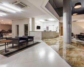 Days Inn by Wyndham Linhares - Linhares - Lobby