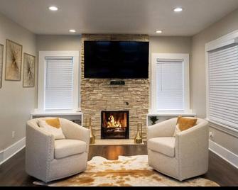Chic, Modern Luxury in the Heart of Vehicle City - Flint - Living room