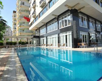 Hotel Royal Hill - Antalya - Pool