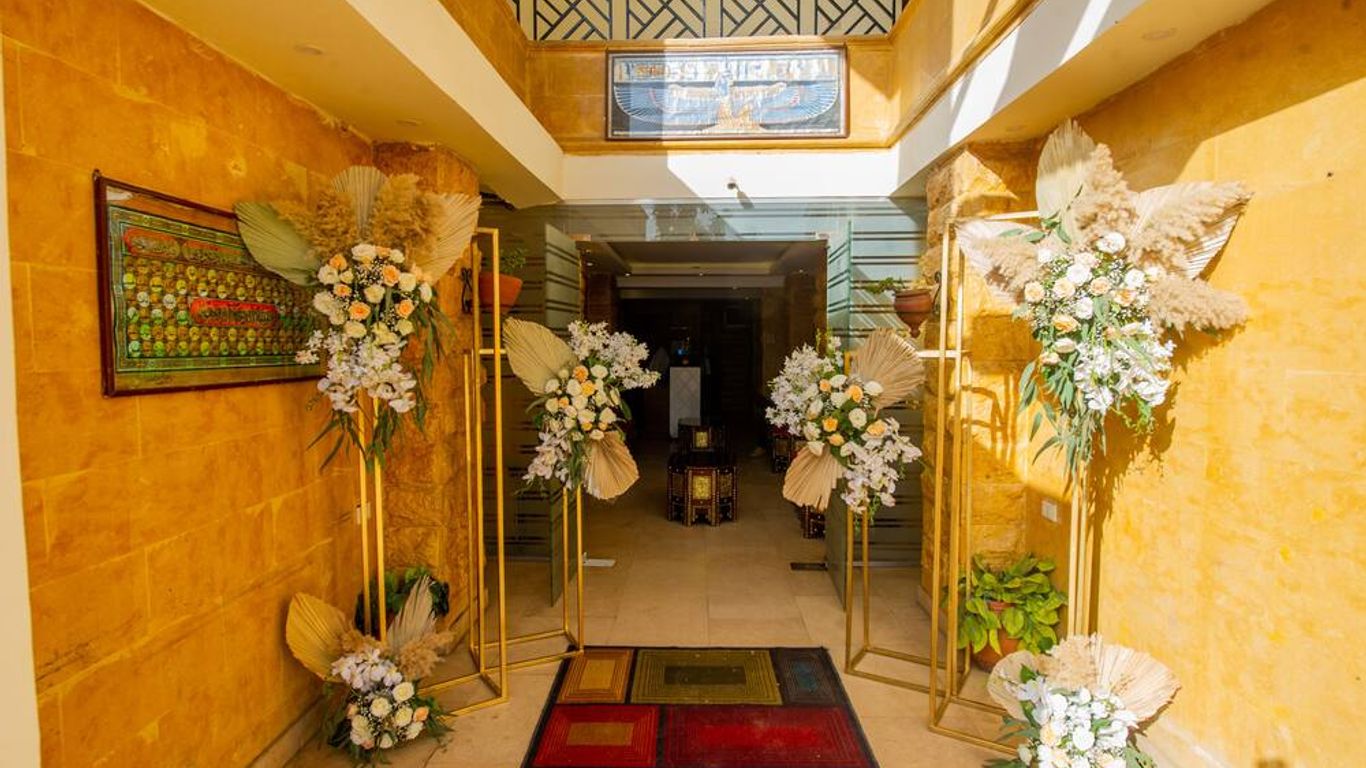 Pyramids Valley Boutique Hotel