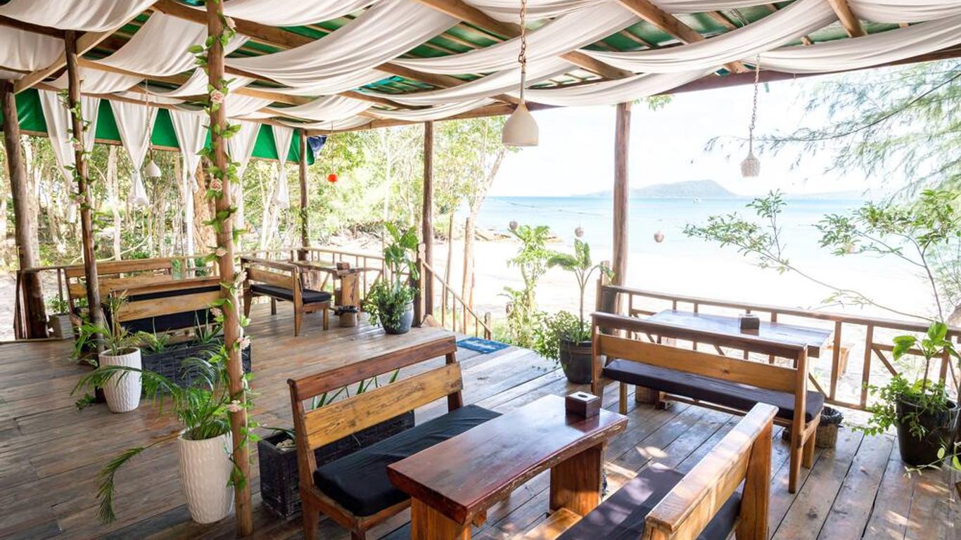 White Beach Bungalows on Koh Rong