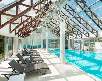 هوتل أوفالا - دوبروفنيك - حوض السباحة